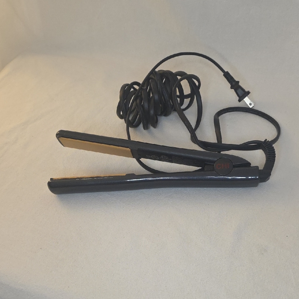 CHI Black Ceramic Flat Iron
